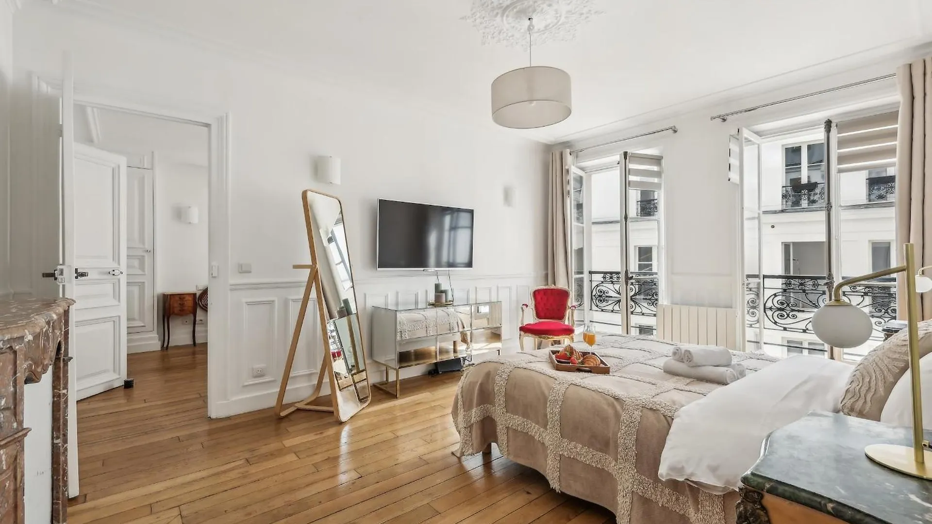 Champs Elysees - 3Br - Cityapartmentstay Paris France